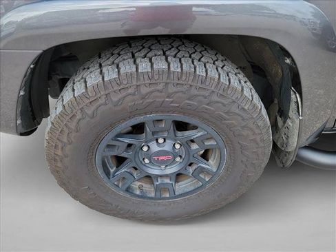 Used 2022 Toyota 4Runner SR5 Premium w/ Moonroof Package AWD/4WD image 8