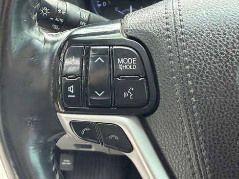 Used 2019 Toyota Highlander Limited Platinum AWD/4WD image 41