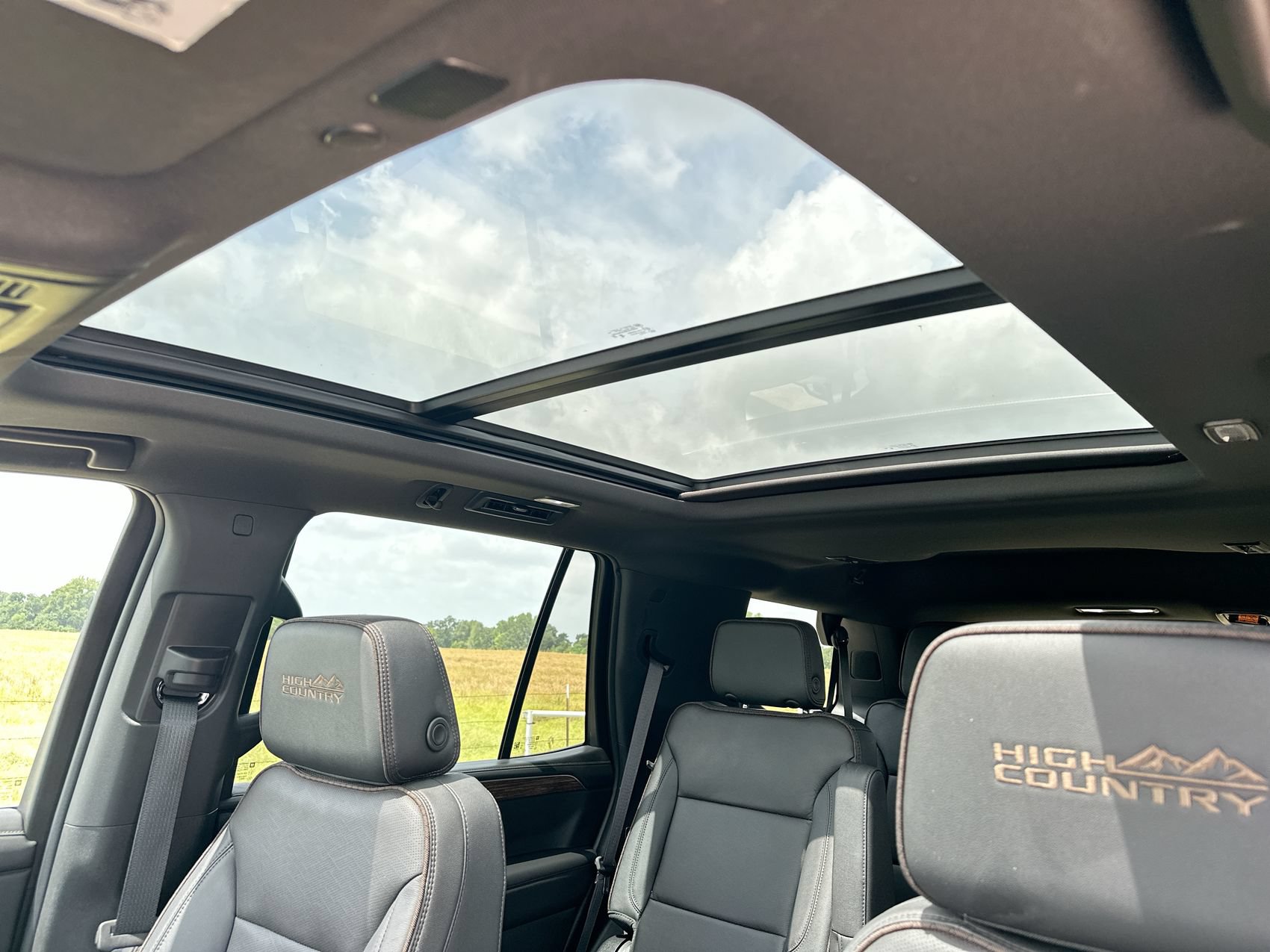 Used 2024 Chevrolet Tahoe High Country RWD image 24