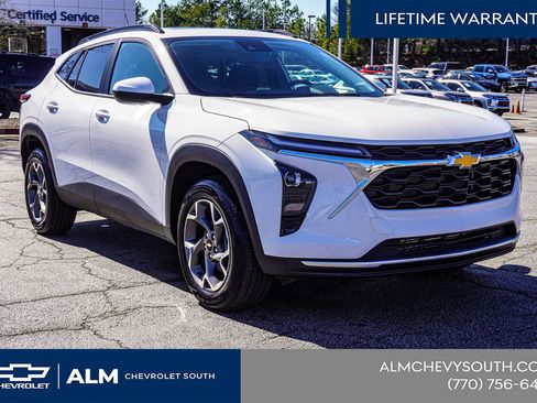New 2025 Chevrolet Trax LT w/ Sunroof Package FWD image 5