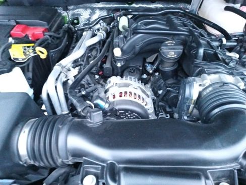 Certified 2025 Jeep Gladiator Mojave image 25