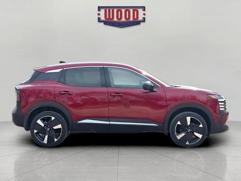 New 2026 Nissan Kicks SR image 2