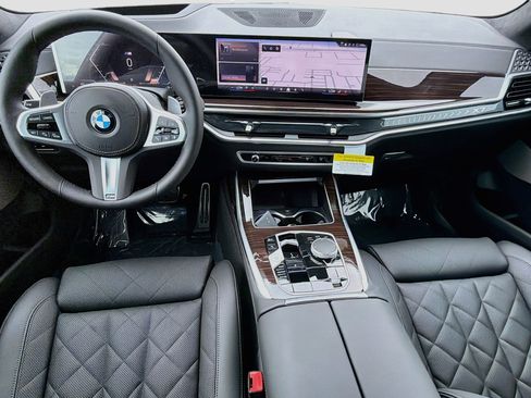 New 2027 BMW X7 xDrive40i w/ M Sport Package AWD/4WD image 17