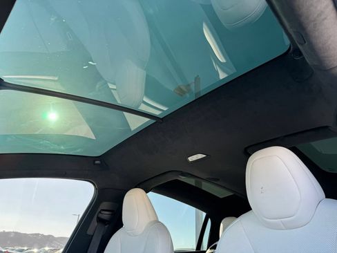 Used 2023 Tesla Model X AWD/4WD image 17