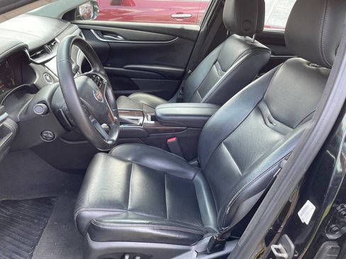 Used 2014 Cadillac XTS w/ Rear Seat Comfort Package image 13