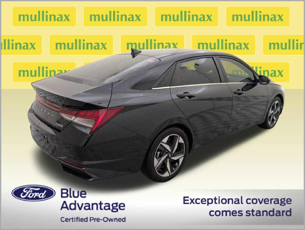 Used 2023 Hyundai Elantra Limited FWD image 3