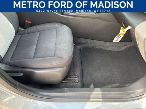Used 2025 Chevrolet Trax RS w/ Driver Confidence Package FWD image 43