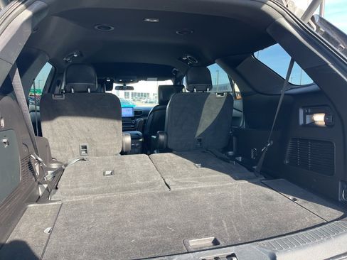 Used 2020 Ford Explorer XLT w/ Equipment Group 202A image 12