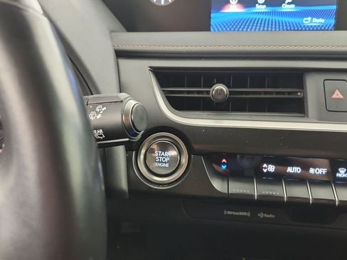 Used 2021 Lexus UX 200 w/ Accessory Package (Z2) FWD image 22