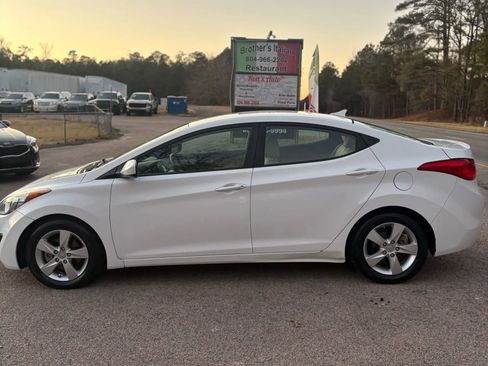 Used 2013 Hyundai Elantra GLS image 3