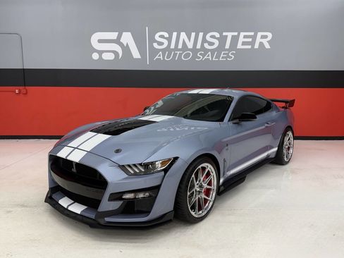 Used 2022 Ford Mustang Shelby GT500 w/ Technology Package RWD image 1