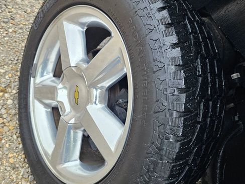 Used 2012 Chevrolet Tahoe LTZ AWD/4WD image 11
