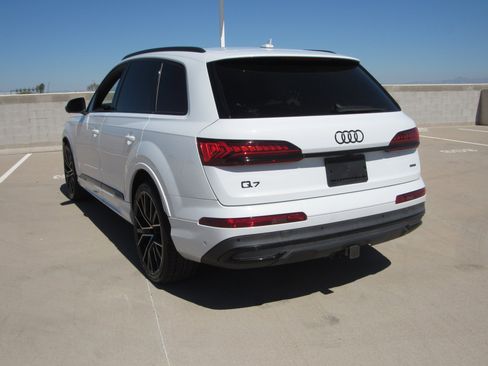 Used 2023 Audi Q7 3.0T Prestige image 6