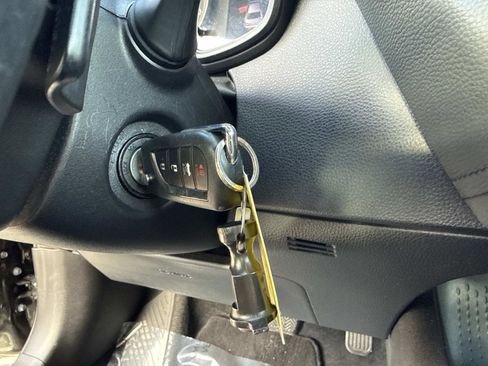 Used 2022 Toyota Corolla SE image 27