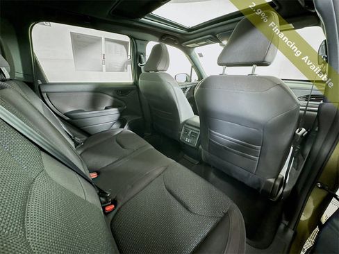 Used 2025 Subaru Forester Premium image 26