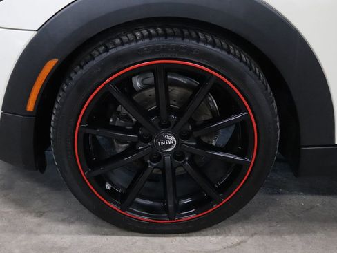 Used 2021 MINI Cooper 2-Door Hardtop w/ Storage Package image 28