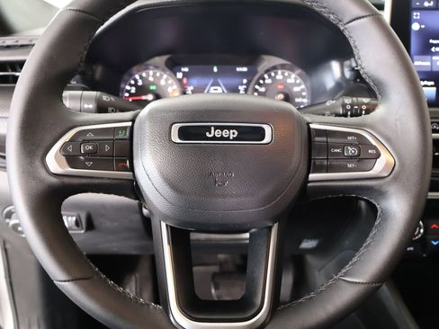 Used 2026 Jeep Compass Altitude image 3