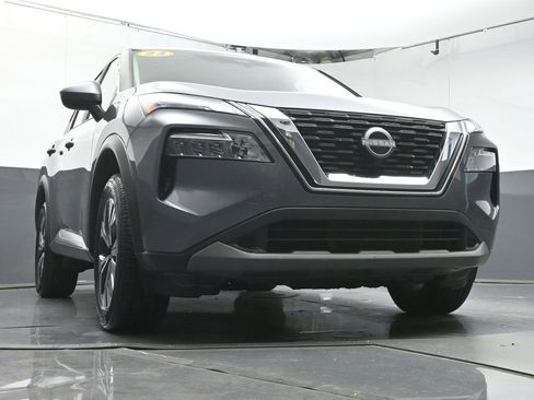 Used 2023 Nissan Rogue SV image 30