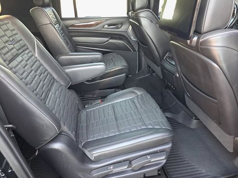 Used 2021 Cadillac Escalade ESV Sport Platinum image 12