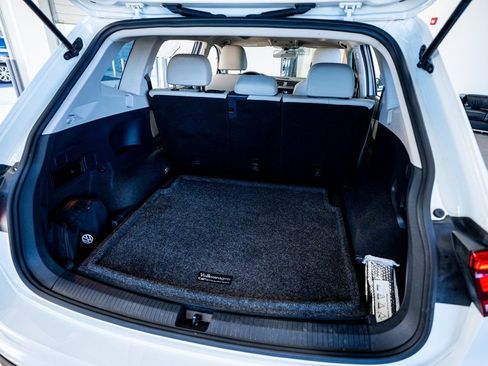 Used 2020 Volkswagen Tiguan SE w/ Panoramic Sunroof Package AWD/4WD image 58