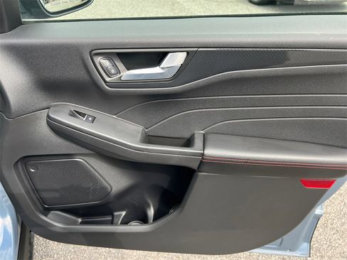 Used 2025 Ford Escape ST-Line image 15
