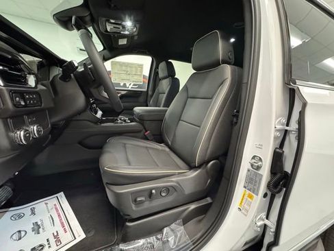 New 2026 GMC Yukon Elevation w/ LPO, Elevation Black Package RWD image 18