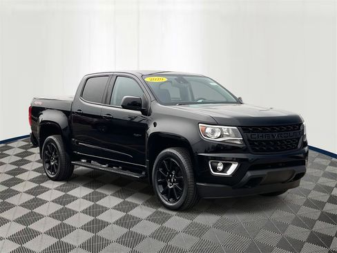 Used 2020 Chevrolet Colorado LT w/ Colorado RST Special Edition image 6