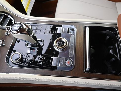 Used 2024 Bentley Continental GT image 37