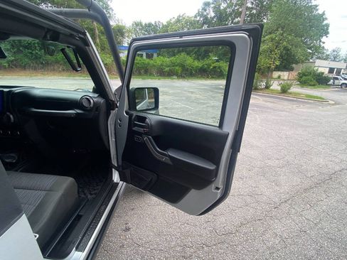 Used 2012 Jeep Wrangler Sport AWD/4WD image 42