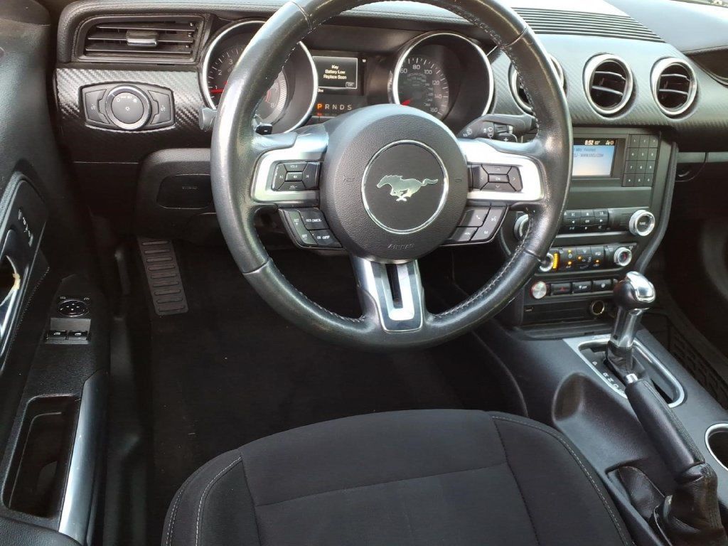 Used 2020 Ford Mustang Coupe RWD image 10