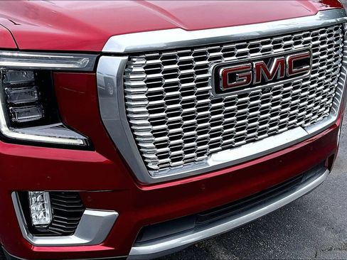 Used 2024 GMC Yukon XL Denali w/ Denali Reserve Package AWD/4WD image 34