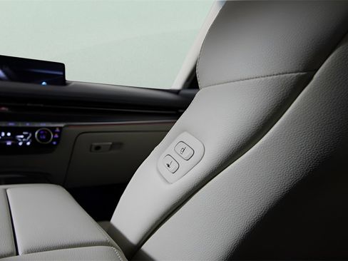 Used 2024 Genesis G80 2.5T w/ Sport Prestige Package image 21