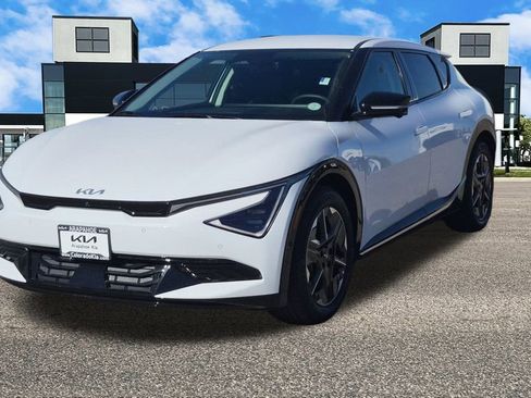 New 2025 Kia EV6 Wind image 4