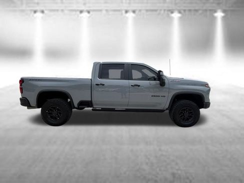 Used 2025 Chevrolet Silverado 2500 ZR2 w/ ZR2 Bison Edition AWD/4WD image 3