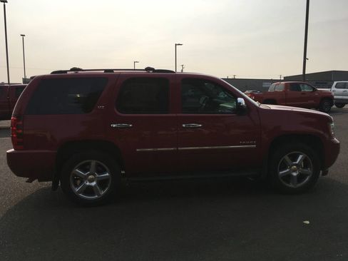 Used 2014 Chevrolet Tahoe LTZ AWD/4WD image 7
