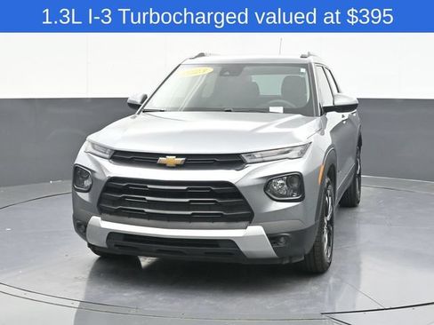 Used 2023 Chevrolet TrailBlazer LT FWD image 2