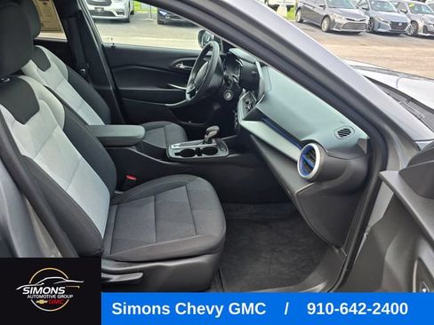 Used 2024 Chevrolet Trax LS w/ Driver Confidence Package FWD image 42
