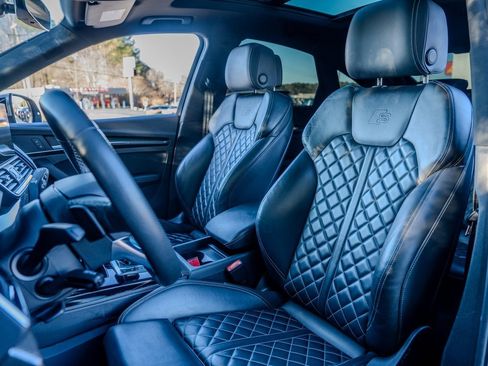 Used 2023 Audi SQ5 Premium Plus w/ Premium Plus Package image 19