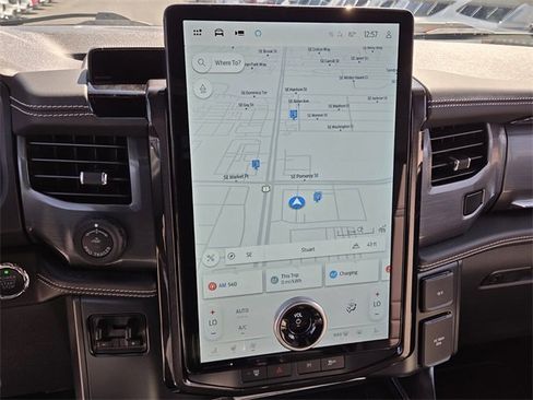 Used 2024 Ford F150 Lightning Platinum image 29