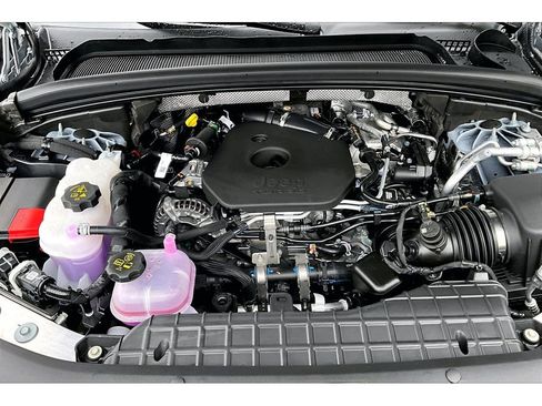 New 2026 Jeep Grand Cherokee L 4WD image 12