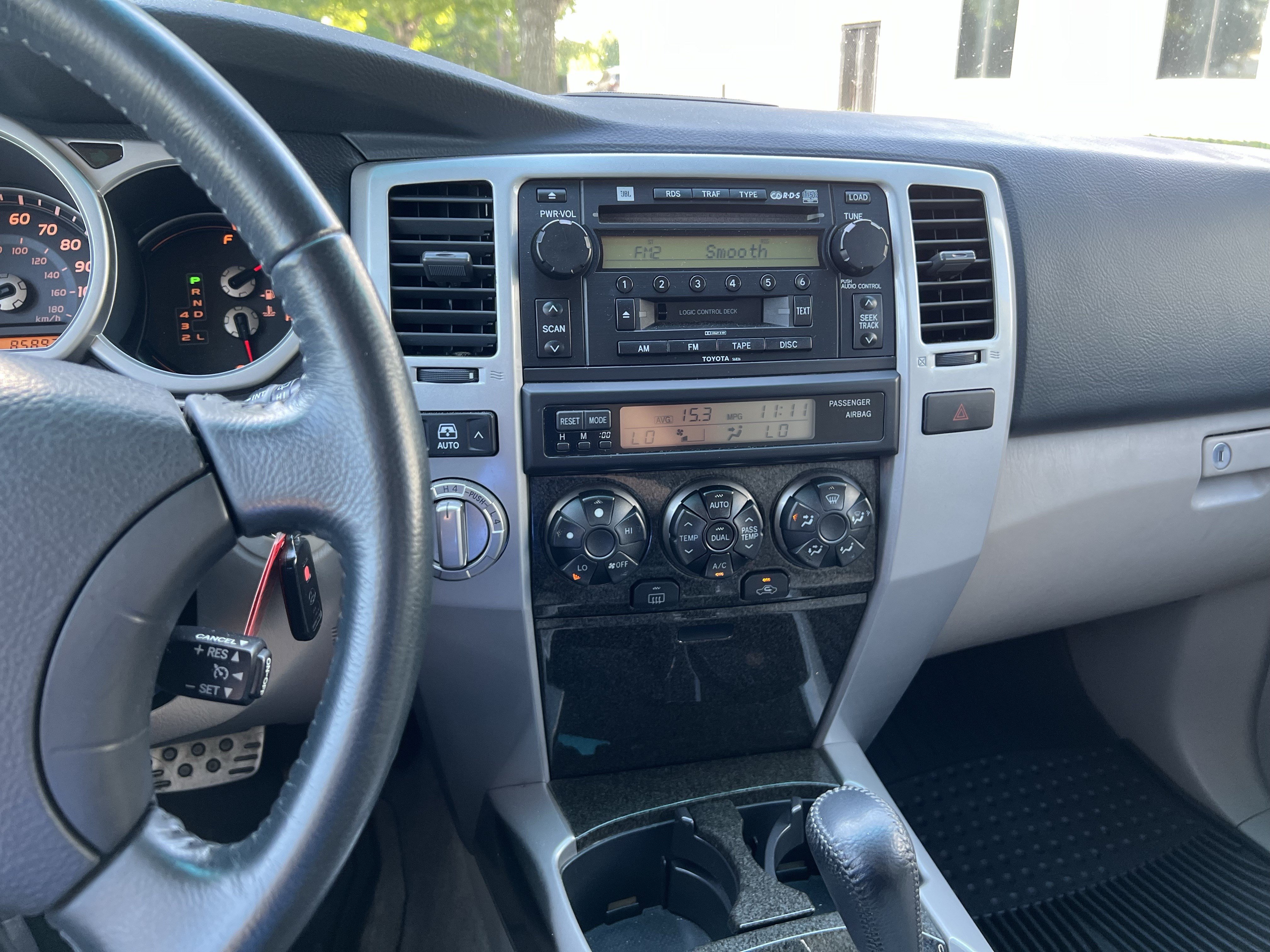 Used 2005 Toyota 4Runner Limited AWD/4WD image 31