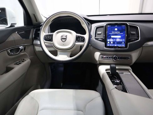 Used 2025 Volvo XC90 T8 Plus w/ Protection Package Premier AWD/4WD image 16