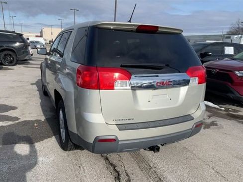 Used 2013 GMC Terrain SLE image 8
