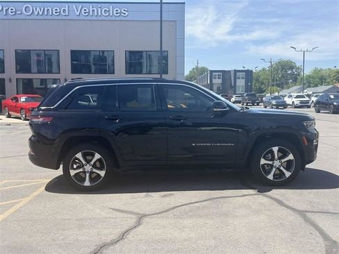 Used 2023 Jeep Grand Cherokee 4WD 4xe w/ Luxury Tech Group II image 7