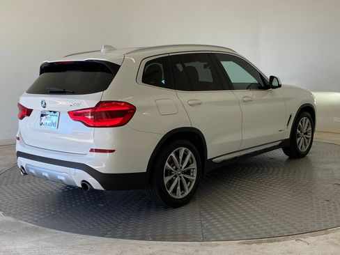 Used 2018 BMW X3 xDrive30i w/ Premium Package image 9