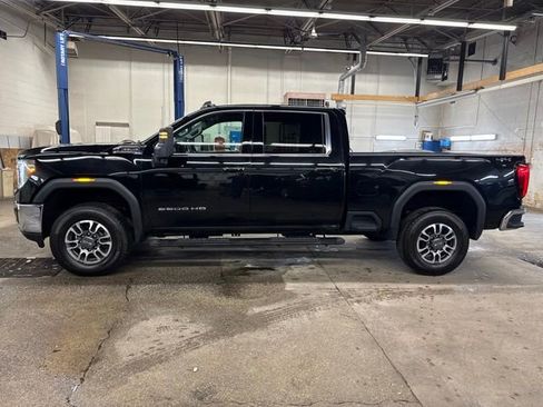 Used 2022 GMC Sierra 2500 SLE w/ SLE Convenience Package AWD/4WD image 3