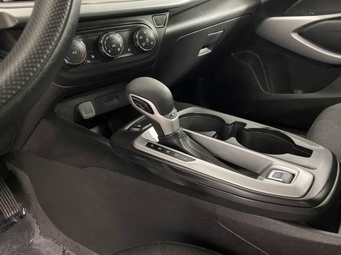 Used 2025 Chevrolet Trax LS w/ LS Convenience Package FWD image 26