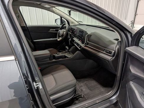 Used 2025 Kia Sportage LX image 26
