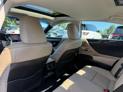 Used 2020 Lexus ES 350 w/ Premium Package FWD image 16