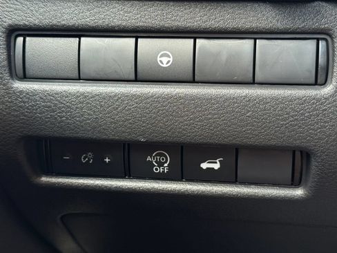 Certified 2026 Nissan Rogue SV AWD/4WD image 13